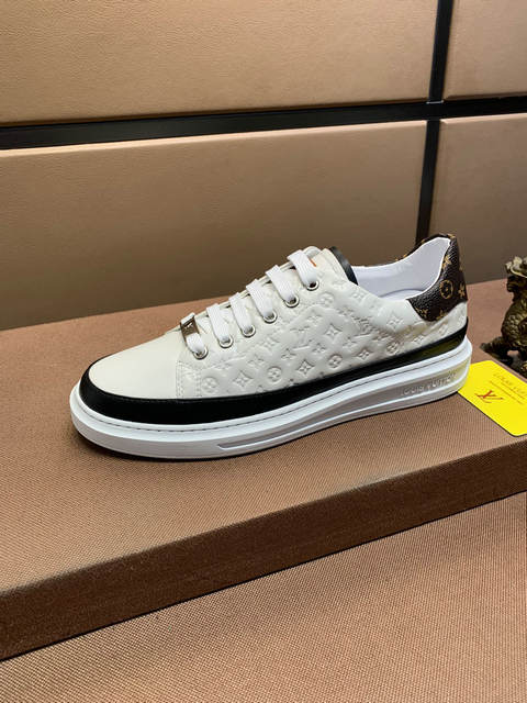 men LV shoes-040